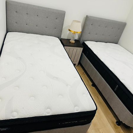 Otahuhu Town Centre Brand New Apartment 8B オークランド エクステリア 写真