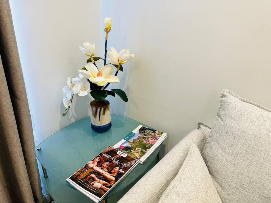 Otahuhu Town Centre Brand New Apartment 8B オークランド エクステリア 写真