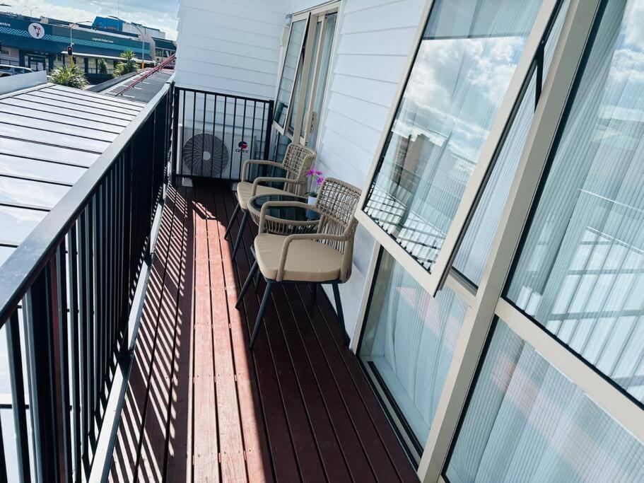 Otahuhu Town Centre Brand New Apartment 8B オークランド エクステリア 写真